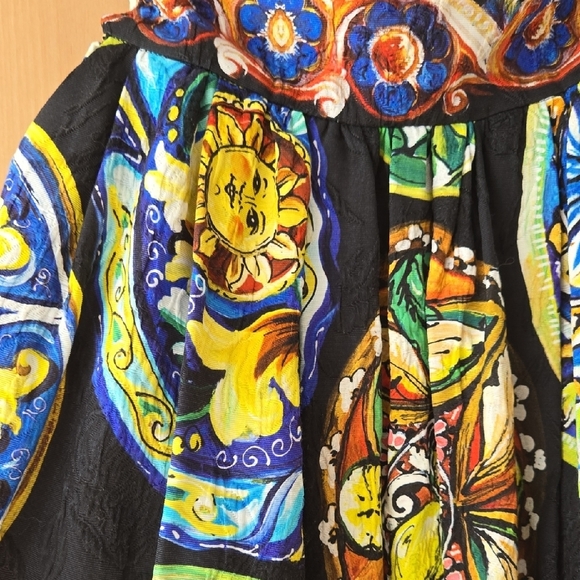 Dolce & Gabbana Black Blue Graphic Skirt, Authentic, Italian Chic, Riviera Style - Picture 4 of 10